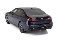 1:18 BMW i7 M70 G70 Blue Metallic 2024 - Minichamps