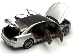 1:18 AUDI A8 Long W12 Ice Silver 2010 - Kyosho / Dealer