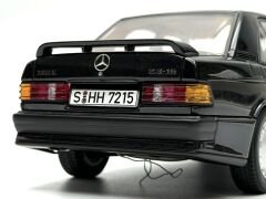1:18 Mercedes-Benz 190E 2.3-16V 1986 Blue Black W201 - Autoart