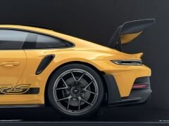 1:18 Porsche 911 992 GT3 RS Coupe 2022 Yellow/Black - Spark