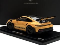 1:18 Porsche 911 992 GT3 RS Coupe 2022 Yellow/Black - Spark