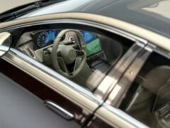 1:18 Mercedes-Maybach S680 4Matic X223 Rubyred Gold - Norev