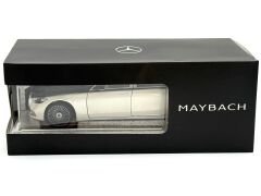 1:18 Mercedes-Maybach S680 4Matic X223 Black/White - Norev