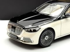 1:18 Mercedes-Maybach S680 4Matic X223 Black/White - Norev