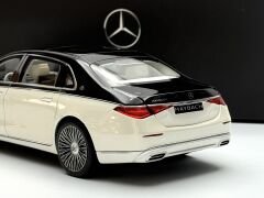 1:18 Mercedes-Maybach S680 4Matic X223 Black/White - Norev