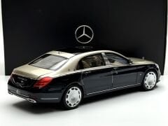 1:18 Mercedes-Maybach S Class S650 X222 Silver Blue - Norev