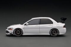 1:18 Mitsubishi Lancer Evo IX with Engine IG2433- Ignition Model