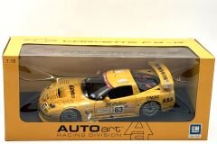 1:18 Corvette C5-R 2002 Le Mans GTS Winner #63 80205 - Autoart