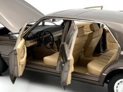 1:18 Mercedes-Benz 560 SEL W126 Impala Brown - Norev