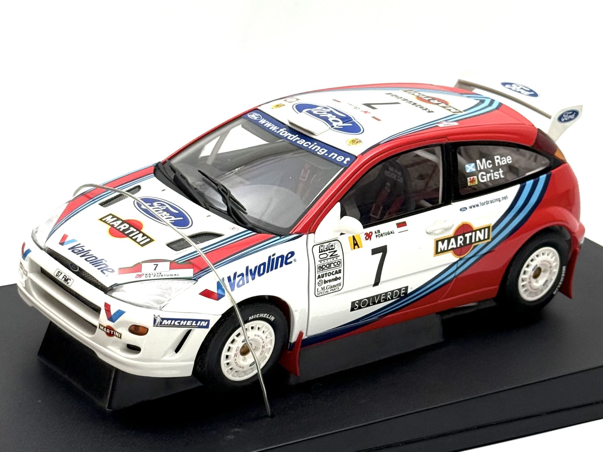 1:18 Ford Focus WRC Portugal Rally 1999 McRae #7 89913 - Autoart