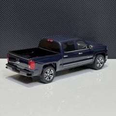1:18 Chevrolet Silverado 100th Year Edition 2018 - GT Spirit