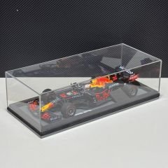 1:18 Red Bull Racing Honda RB16B World Champion 2021 - Spark