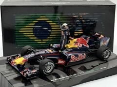 1:18 Red Bull Racing RB6 Sebastian Vettel Brazilian GP Winner - Minichamps