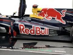 1:18 Red Bull Racing RB6 Sebastian Vettel Brazilian GP Winner - Minichamps