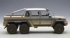 1:18 Mercedes-Benz G63 AMG 6x6 2013 Muddy - Autoart Signature