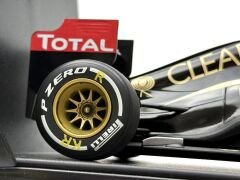 1:18 Lotus Renault E21 Kimi Räikkönen 2013  - Minichamps