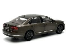 1:18 Volkswagen New Passat 380 TSI Kahverengi - Paudi