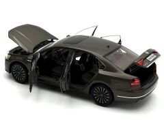 1:18 Volkswagen New Passat 380 TSI Kahverengi - Paudi