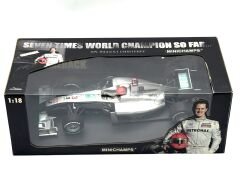 1:18 Mercedes GP Petronas Schumacher Comeback 2010 - Minichamps