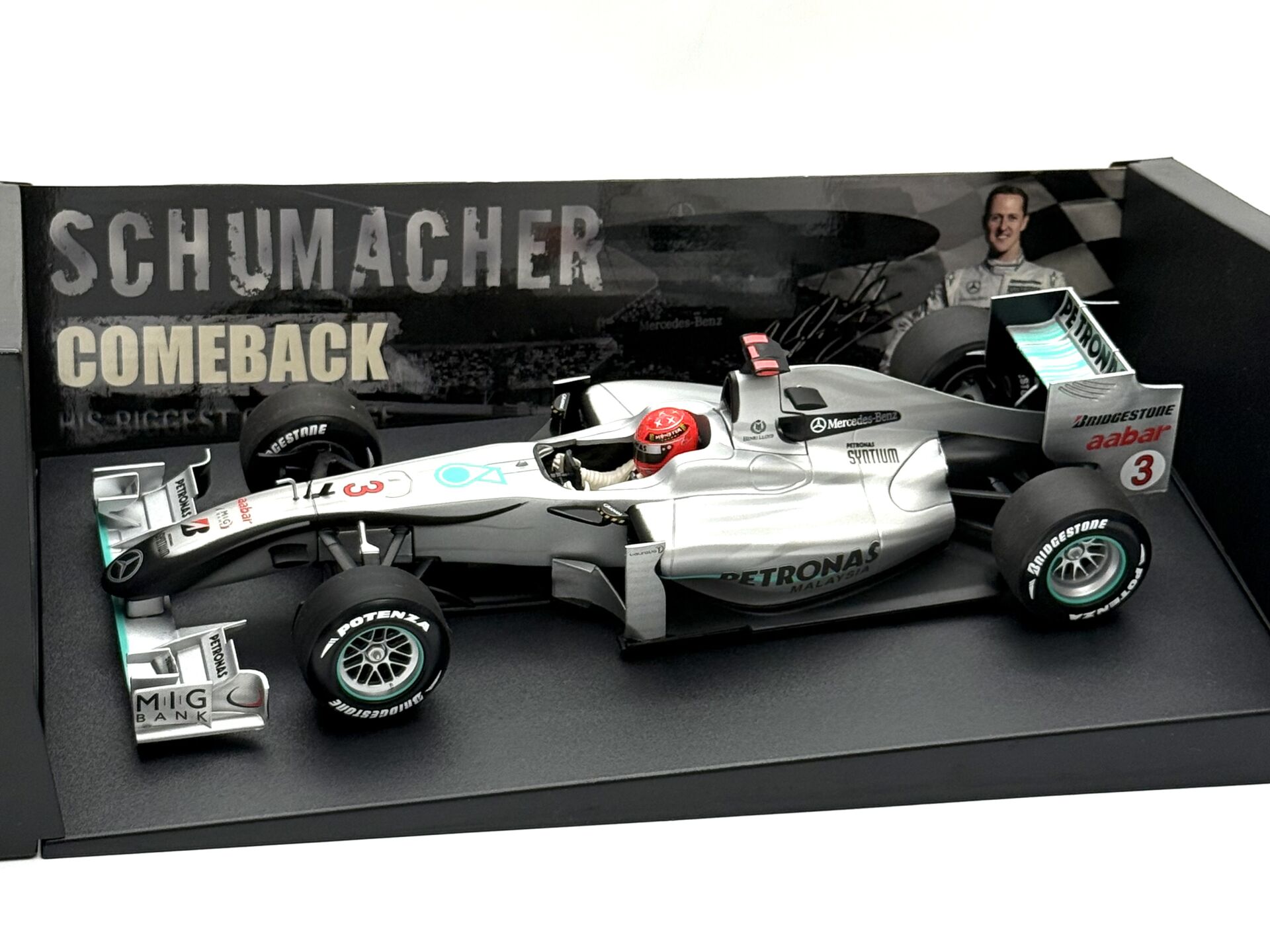 1:18 Mercedes GP Petronas Schumacher Comeback 2010 - Minichamps