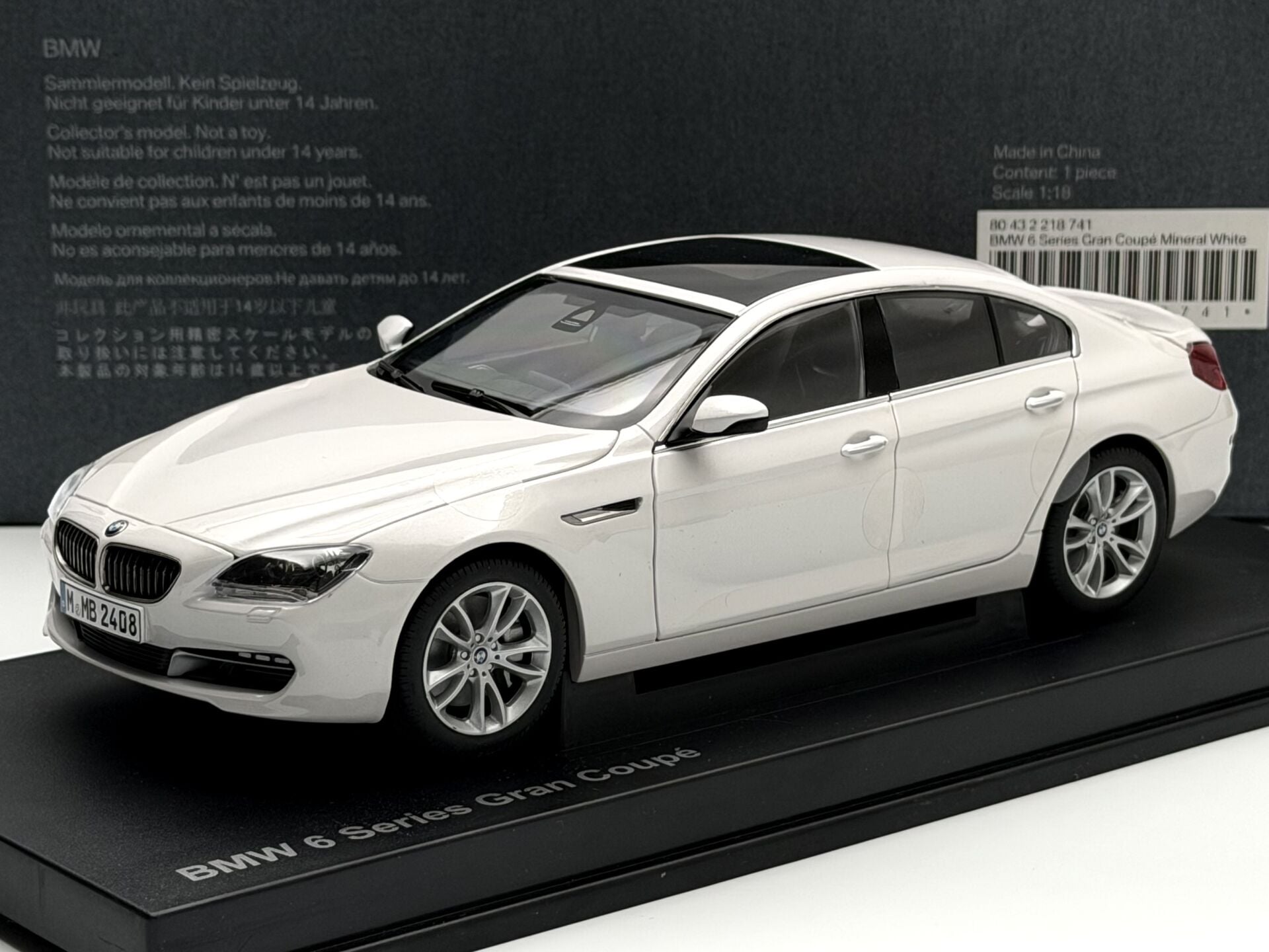 1:18 BMW 650i Gran Coupe F06 Mineral White 2012 - Paragon Model