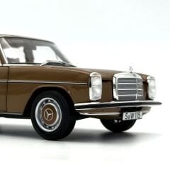 1:18 Mercedes-Benz 200 W115 Bycance Gold 1968 - Norev