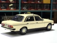 1:18 Mercedes-Benz 200 W123 Taxi Light Ivory 1980 - Norev