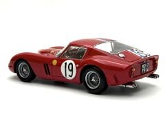 1:18 Ferrari 250 GTO 1962 Le Mans GT Class Winner #19 - Kyosho