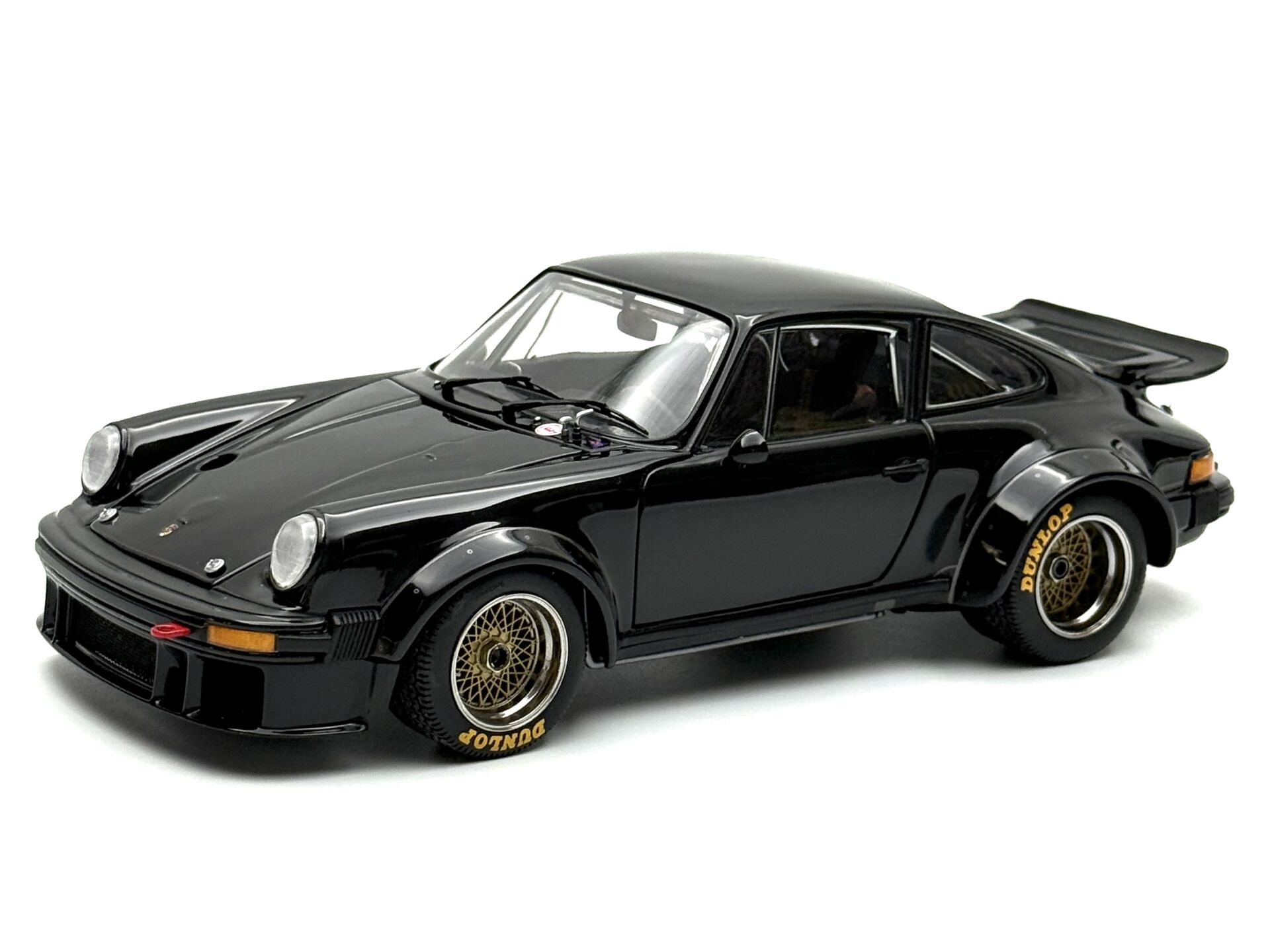 1:18 Porsche 934 RSR Turbo Black 1976 - Exoto Racing Legends