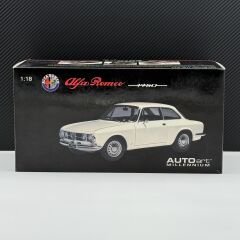 1:18 Alfa Romeo 1750 GTV LHD 1967 White 70101 - Autoart
