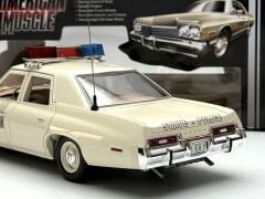 1:18 Dodge Monaco Illinois State Police 1974 - Auto World