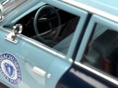1:18 Dodge Monaco Massachusetts State Police 1974 - Auto World