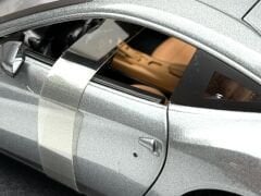 1:18 Ferrari F12 Berlinetta 2012 Grey Met - Hot Wheels