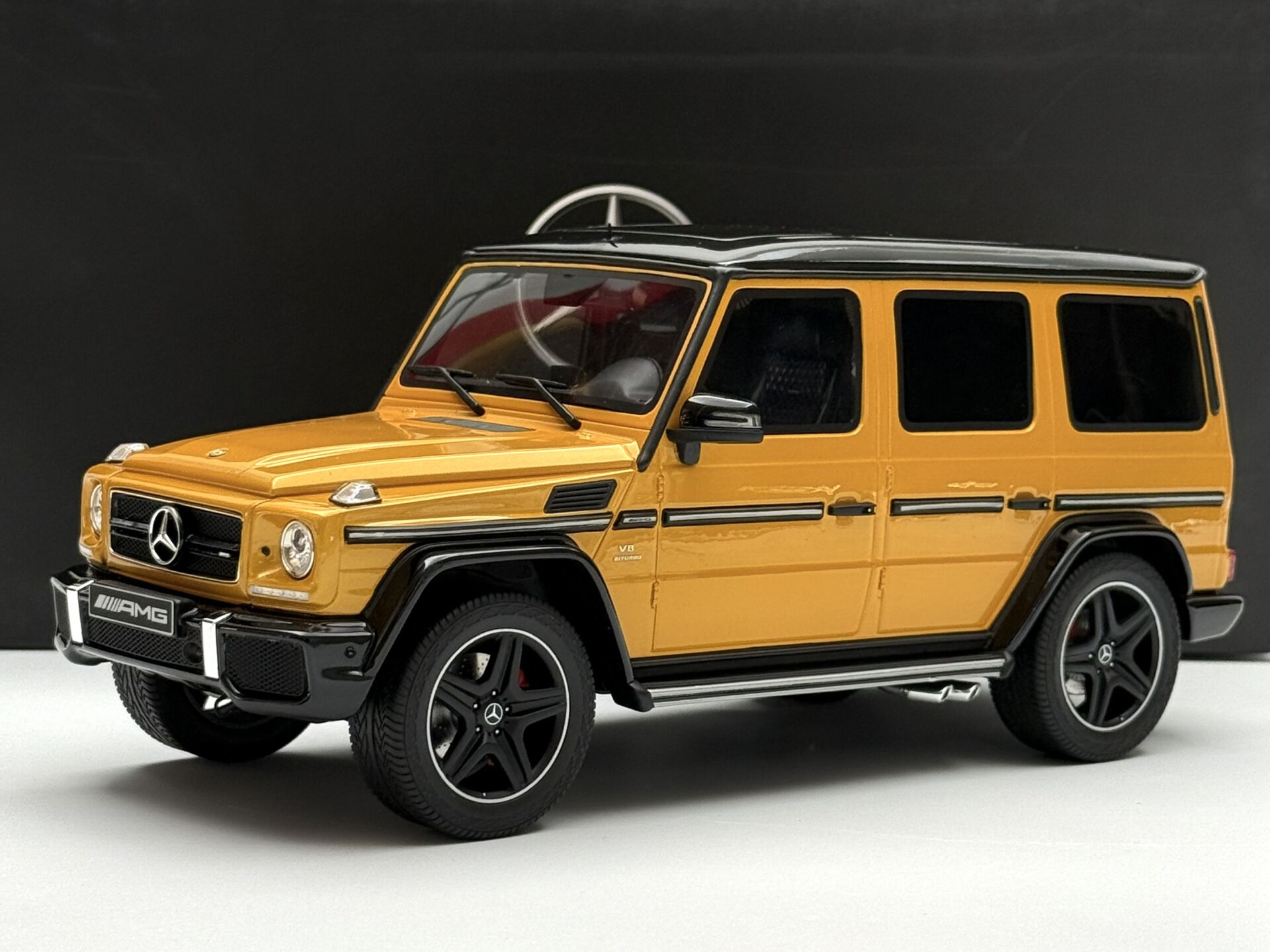 1:18 Mercedes-Benz G63 AMG W463 Crazy Color Edition Yellow - GT Spirit