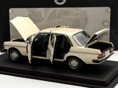 1:18 Mercedes-Benz 200 W123 Taxi Light Ivory 1980 - Norev