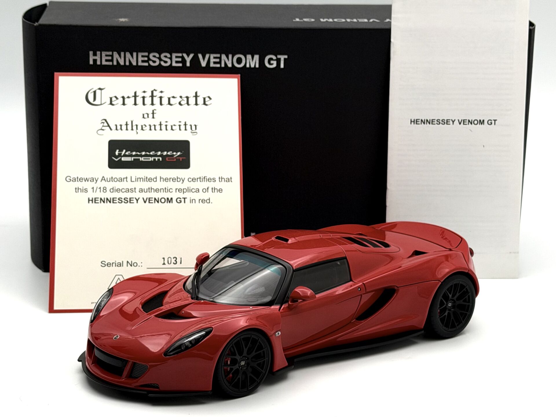 1:18 Hennesey Venom GT Red 2012 75403 - Autoart Signature