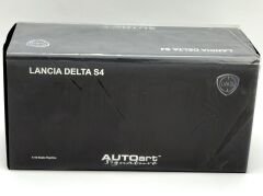 1:18 Lancia Delta S4 1985 Grey 74772 - Autoart Signature