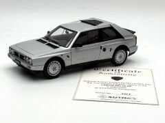 1:18 Lancia Delta S4 1985 Grey 74772 - Autoart Signature