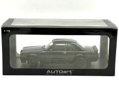 1:18 Nissan Skyline GT-R KPGC10 Racing 1972 Black Tuning - Autoart