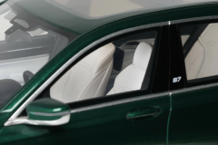 1:18 BMW 7 Series B7 G12 2023 Green GT942 - GT Spirit