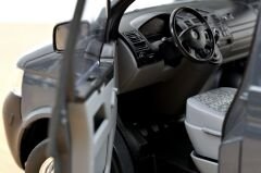 1:18 Mercedes-Benz Transporter T5 Dark Grey - Norev