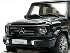 1:18 Mercedes-Benz G Class W463 Emerald Green 2018 - Minichamps