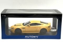 1:18 Aston Martin V12 Vantage S 2015 Yellow Tang 70252- Autoart
