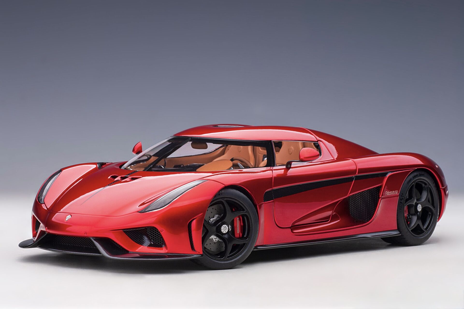 1:18 Koenigsegg Regera Candy Red 79026 - Autoart