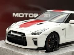 1:18 Nissan Skyline GT-R R35 50th Anniversary - Motorhelix