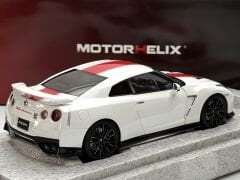 1:18 Nissan Skyline GT-R R35 50th Anniversary - Motorhelix