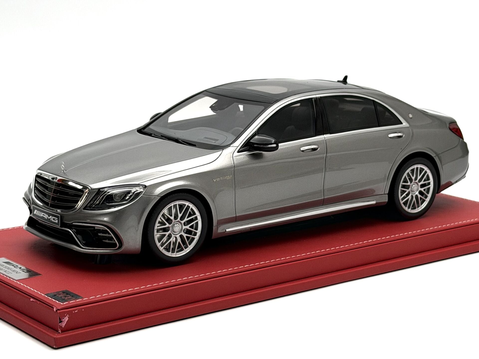 1:18 Mercedes-Benz S63 AMG W222 Grey/Silver - MK Miniatures