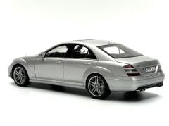 1:18 Mercedes-Benz S63 AMG W221 Iridium Silver - Autoart Dealer
