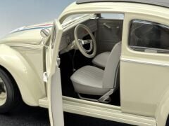 1:18 Volkswagen Beetle HERBIE The Love Bug - Hot Wheels