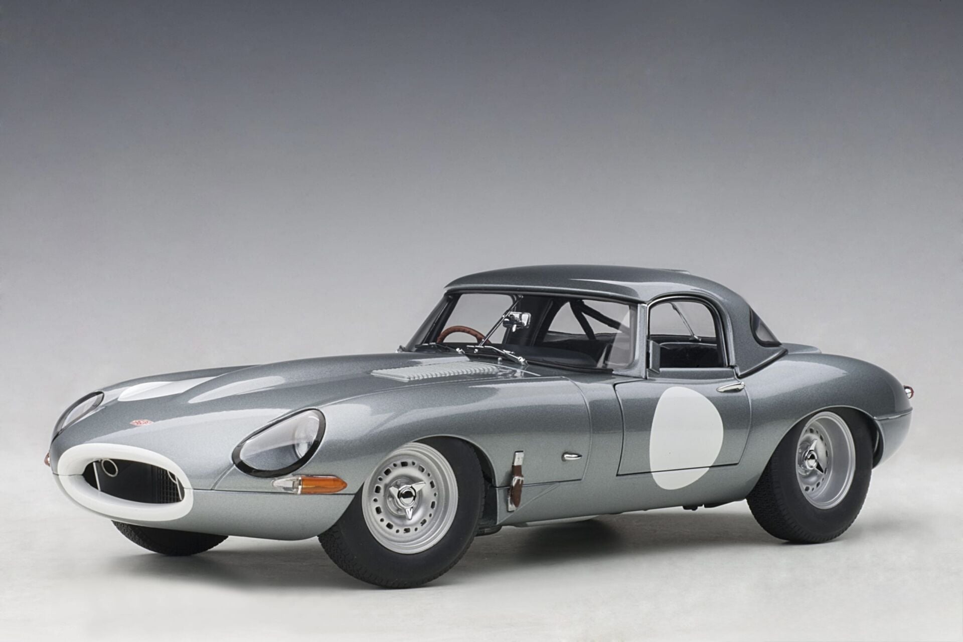 1:18 Jaguar E Type Lightweight Removable Top 73646 - Autoart